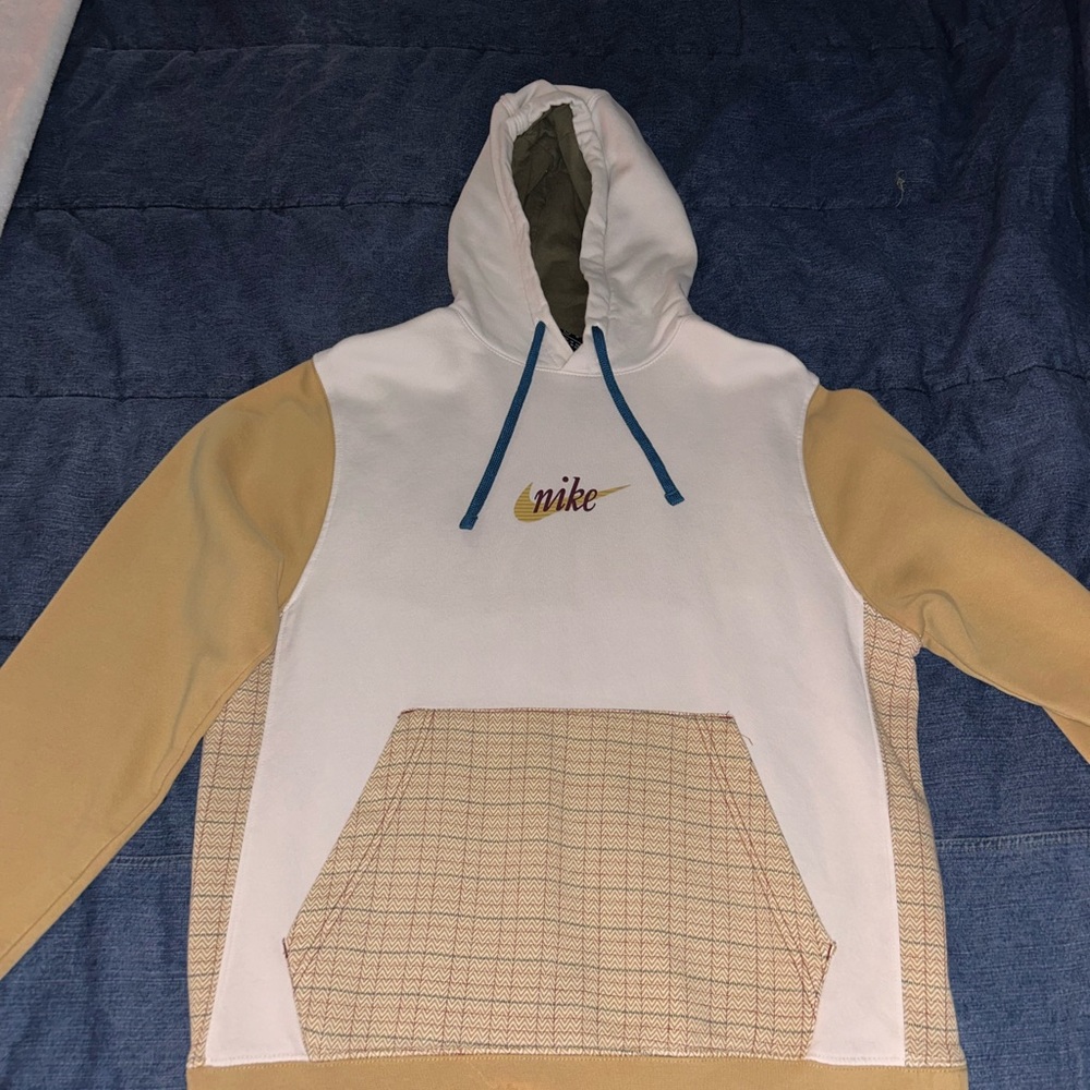 Nike Men's Medium White and Tan Plaid Hoodie